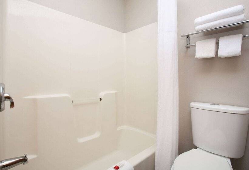 فندق Days Inn By Wyndham Kansas City International Airport