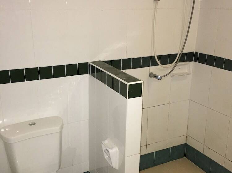 Отель Drop In Club Resort & Spa