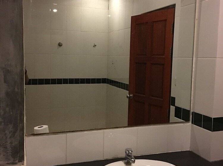 Отель Drop In Club Resort & Spa