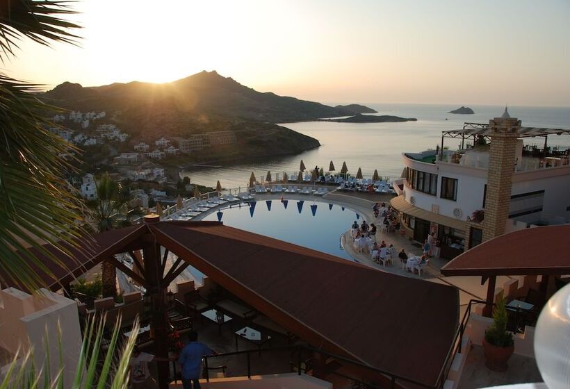 Отель Family Belvedere