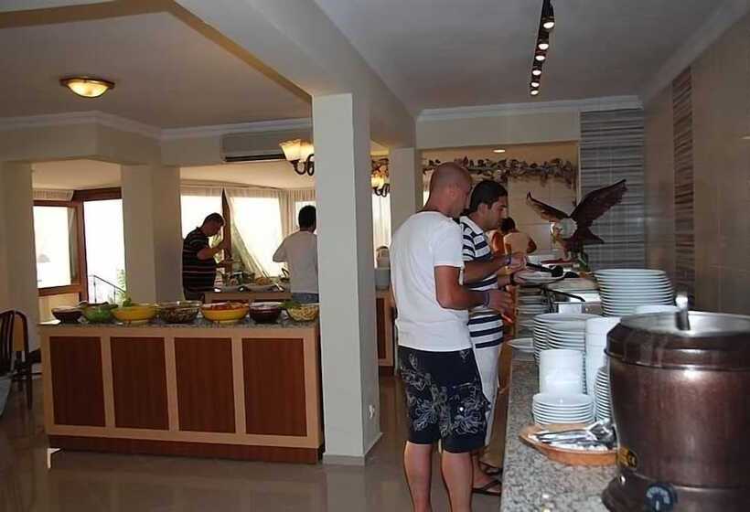 Отель Family Belvedere