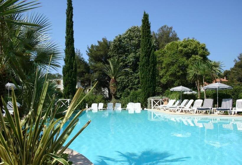 Grand Hotel Des Lecques; Bw Signature Collection