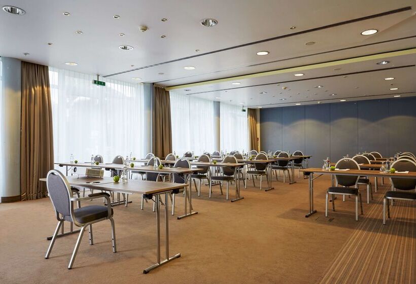 H+ Hotel Stuttgart Herrenberg