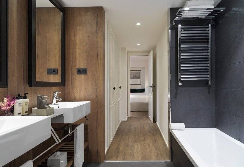 Отель H10 Casanova