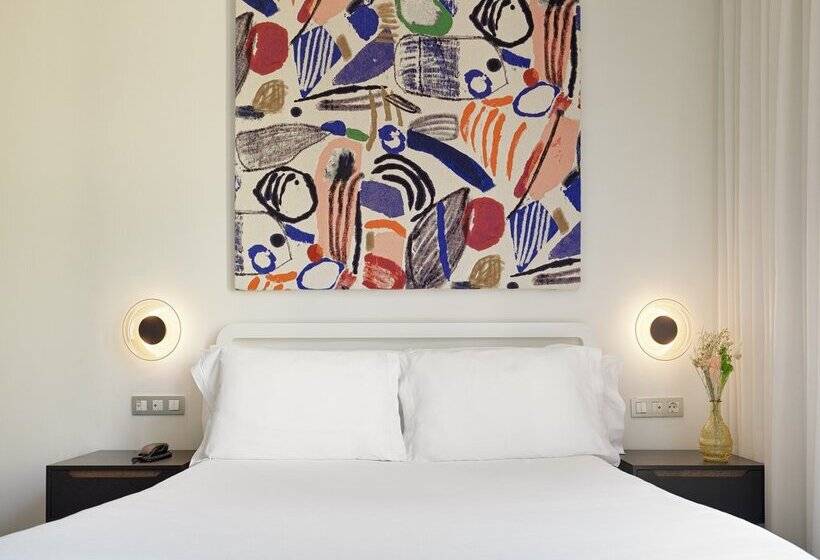 Отель H10 Casanova