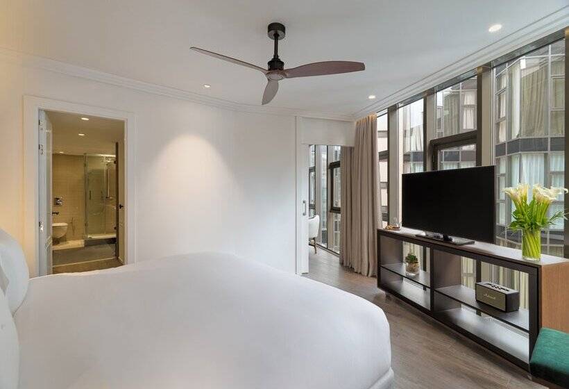 Отель H10 Casanova