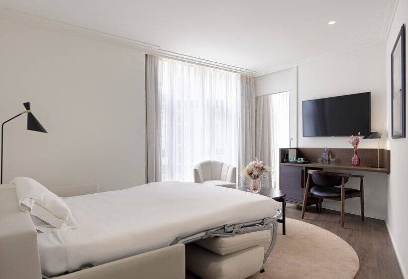 Отель H10 Casanova