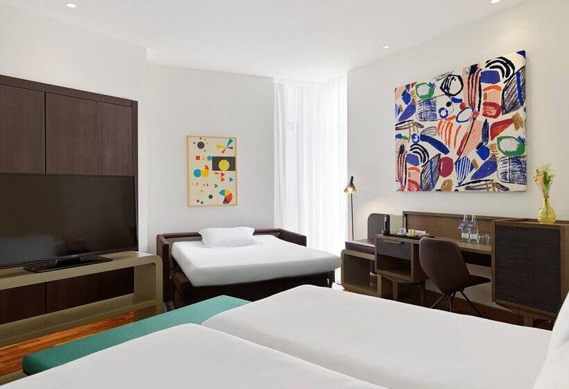 Отель H10 Casanova