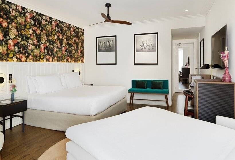 Отель H10 Casanova