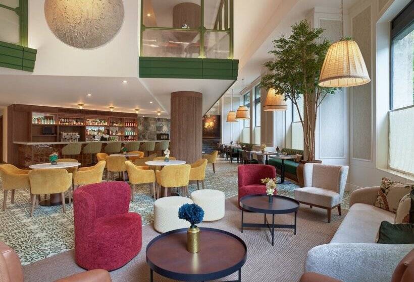 Отель H10 Casanova