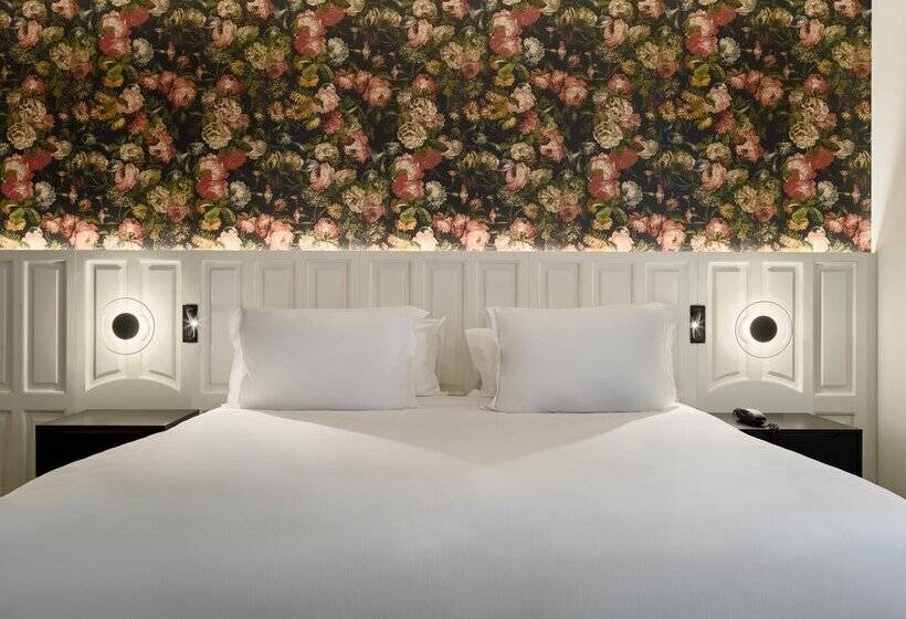 Отель H10 Casanova