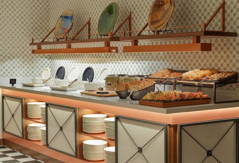 Отель H10 Casanova