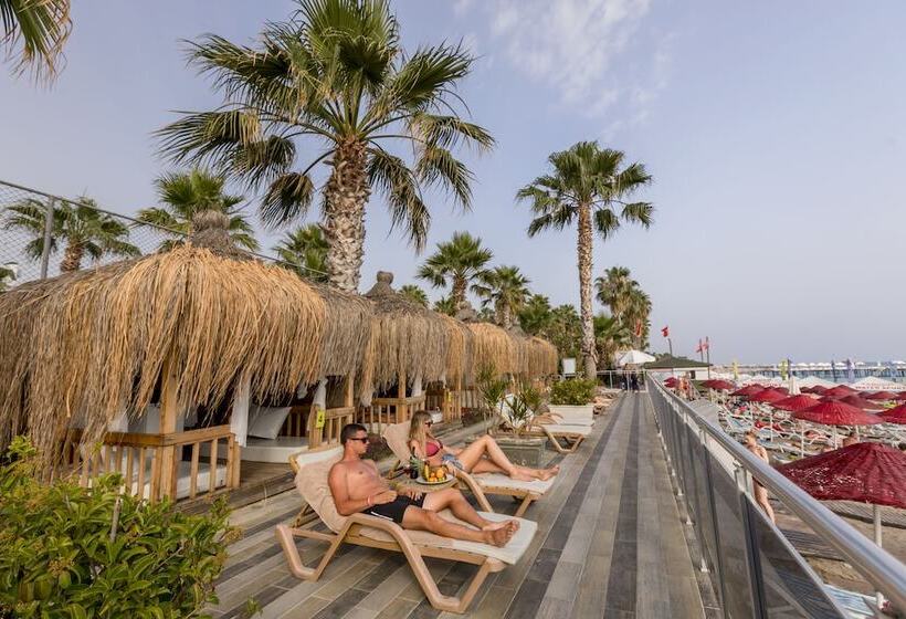 酒店 Holiday Garden Resort