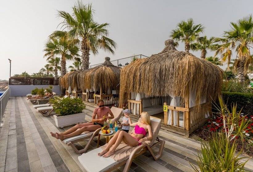 酒店 Holiday Garden Resort