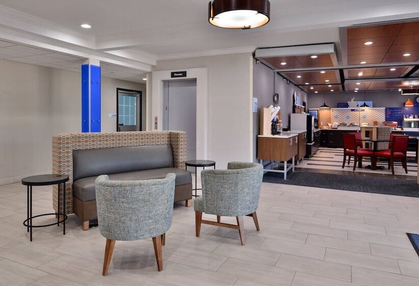 Holiday Inn Express Hotel & Suites North Kansas City, An Ihg