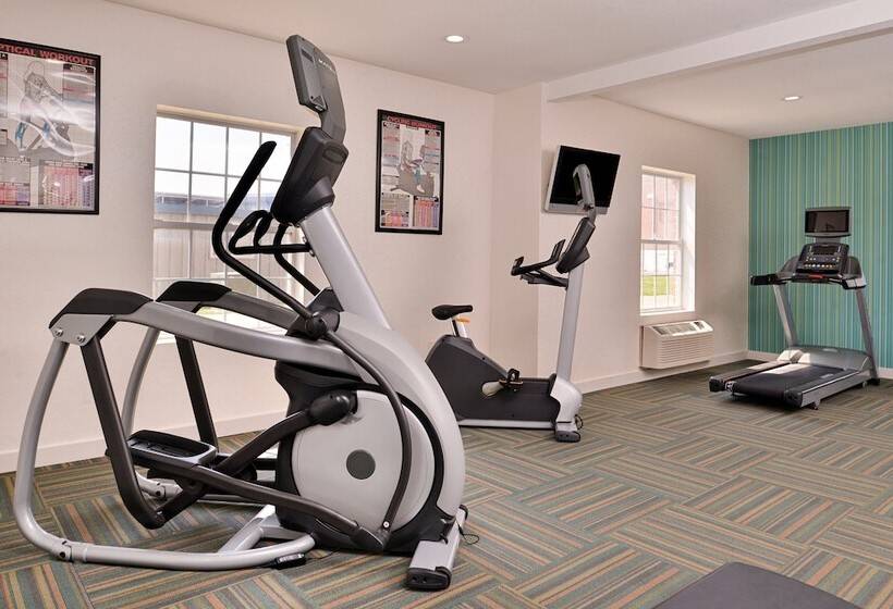 Holiday Inn Express Hotel & Suites North Kansas City, An Ihg