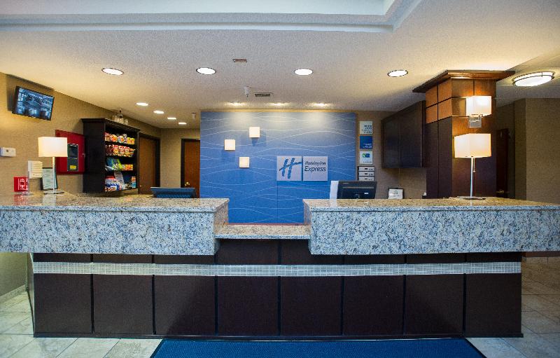 Отель Holiday Inn Express & Suites Topeka West I 70 Wanamaker, An Ihg
