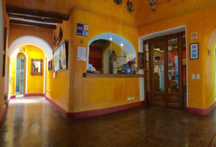 호텔 Intiyaya   Residence