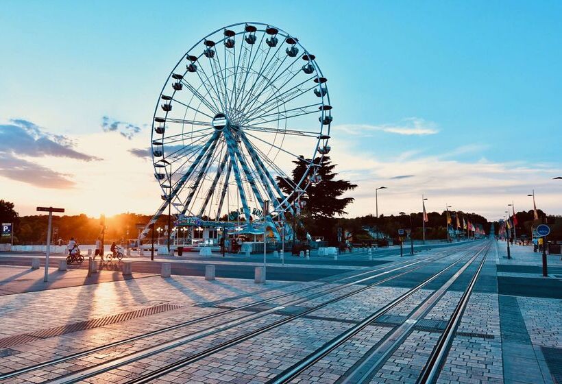 酒店 Kyriad Tours Sud  Chambraylestours