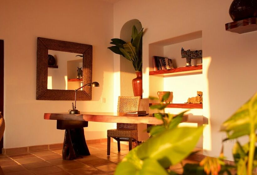 ホテル La Casa Que Canta