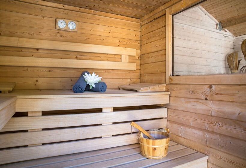 בית מלון כפרי La Villa Vicha, The Originals Relais