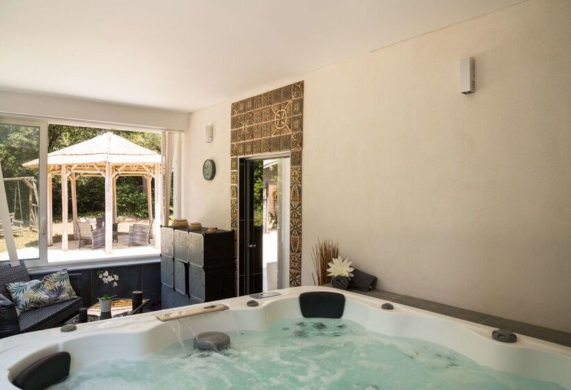 בית מלון כפרי La Villa Vicha, The Originals Relais