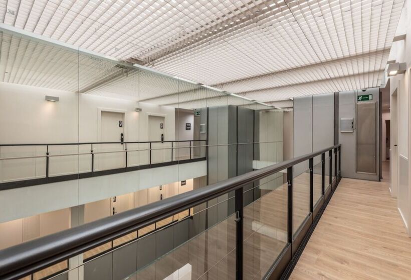 هتل Líbere Madrid Palacio Real