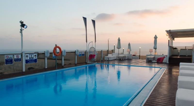 ホテル Leonardo Gordon Beach