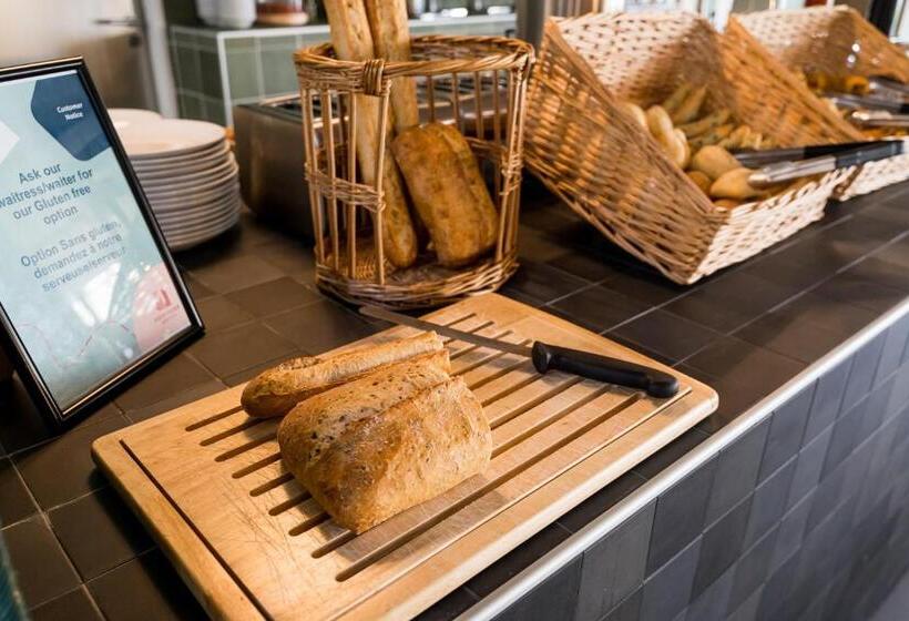 Отель Meininger Marseille Centre La Joliette