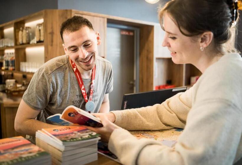 Отель Meininger Marseille Centre La Joliette