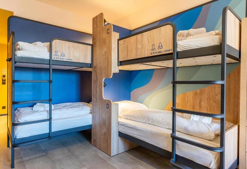 Отель Meininger Marseille Centre La Joliette