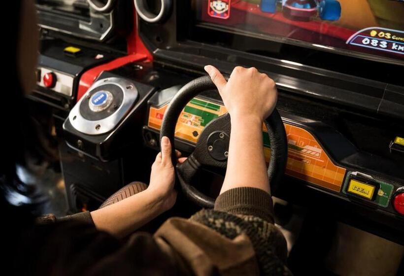 Отель Meininger Marseille Centre La Joliette