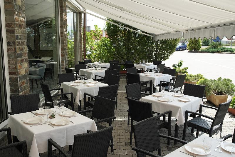 Отель Mercure Sibiu Airport