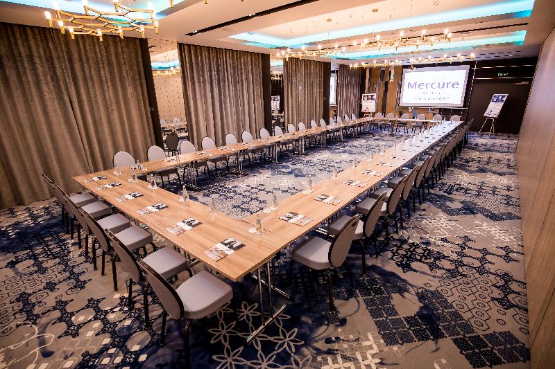 Отель Mercure Sibiu Airport