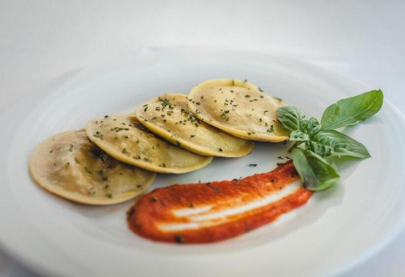 Отель Montemezzi