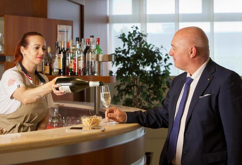 Отель Montemezzi