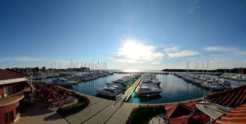 Boutique Hotel Nautica   Spa & Wellness, Private Parking, Pet Friendly