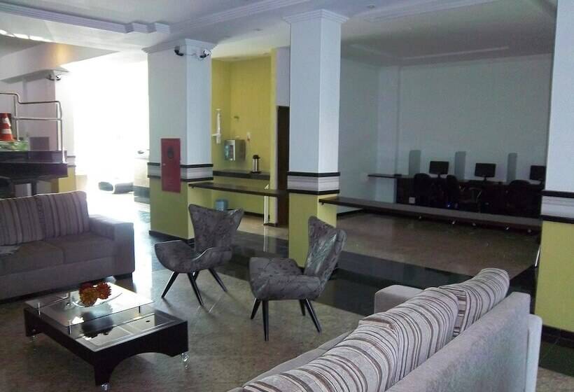 בית מלון כפרי Nobile Plaza