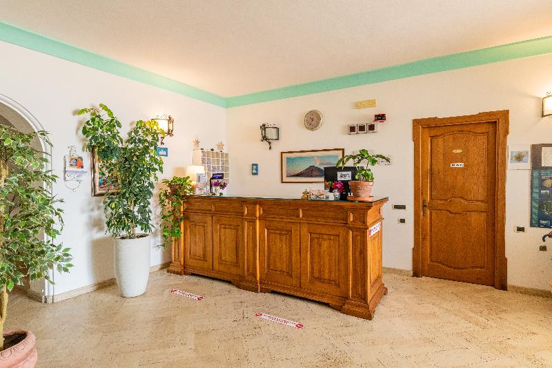 ホテル Ossidiana Stromboli Center