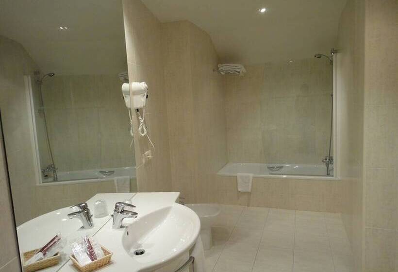 هتل Palacio Congresos