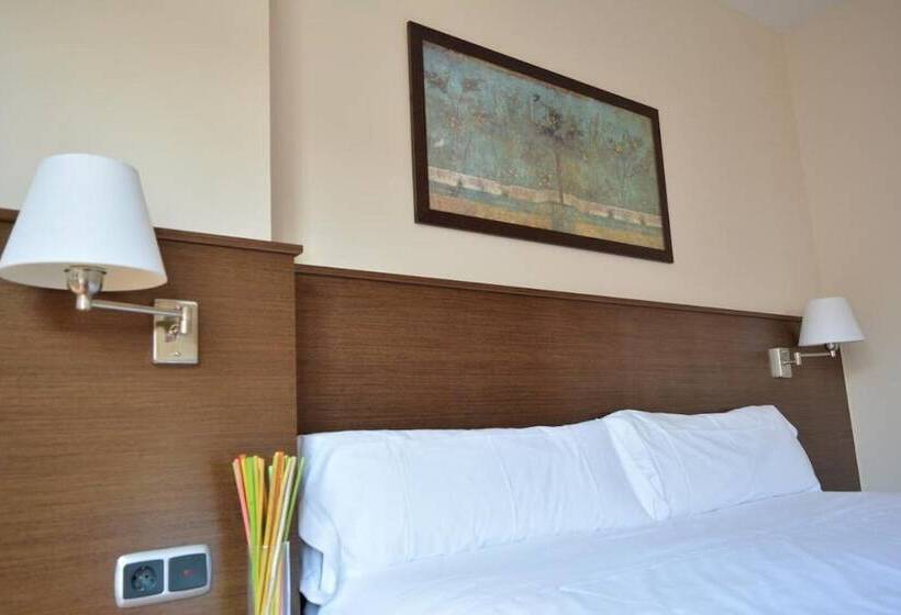 هتل Palacio Congresos