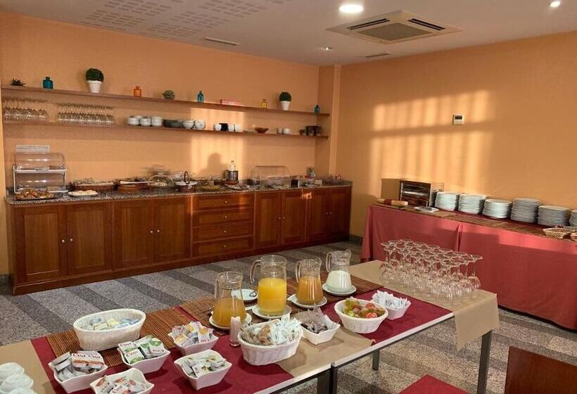 هتل Palacio Congresos