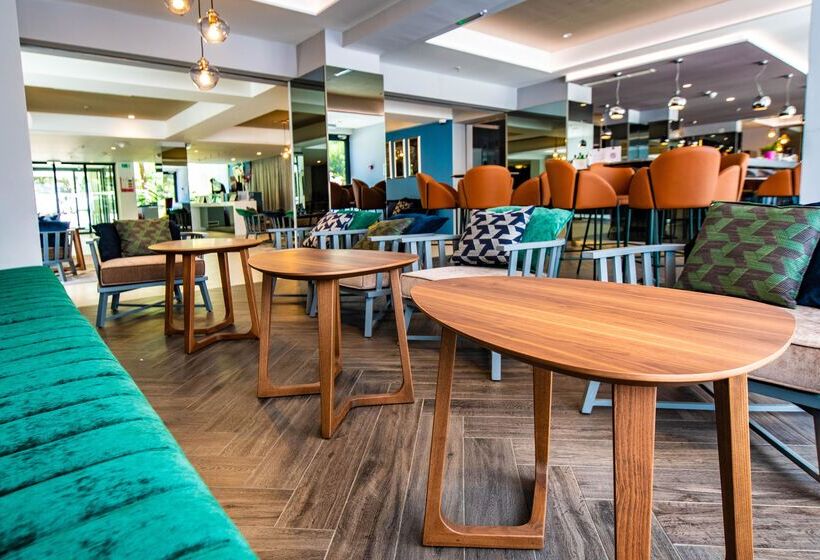 호텔 Park Plaza Arena Pula