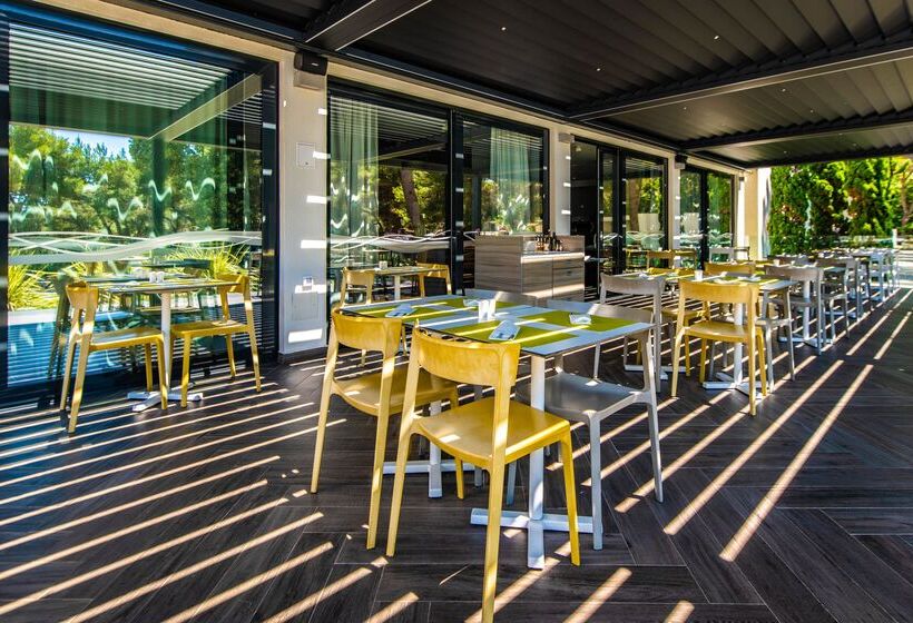 호텔 Park Plaza Arena Pula