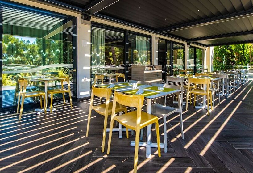 호텔 Park Plaza Arena Pula