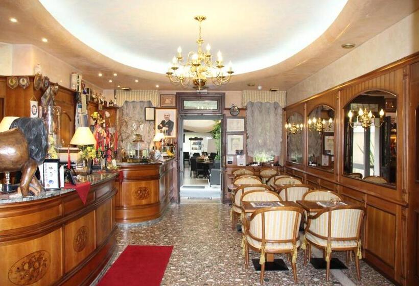 Park Hotel Villa Leon D Oro