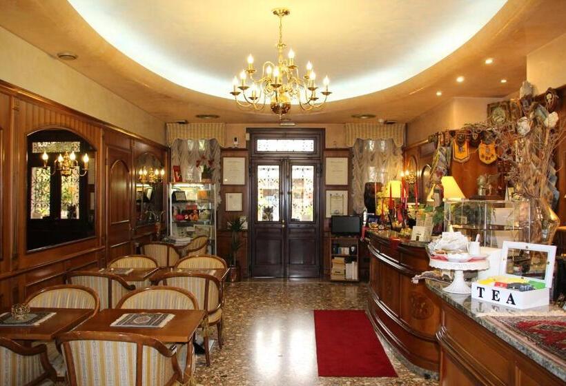 Park Hotel Villa Leon D Oro