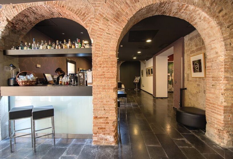 Отель Petit Palace Boqueria Garden