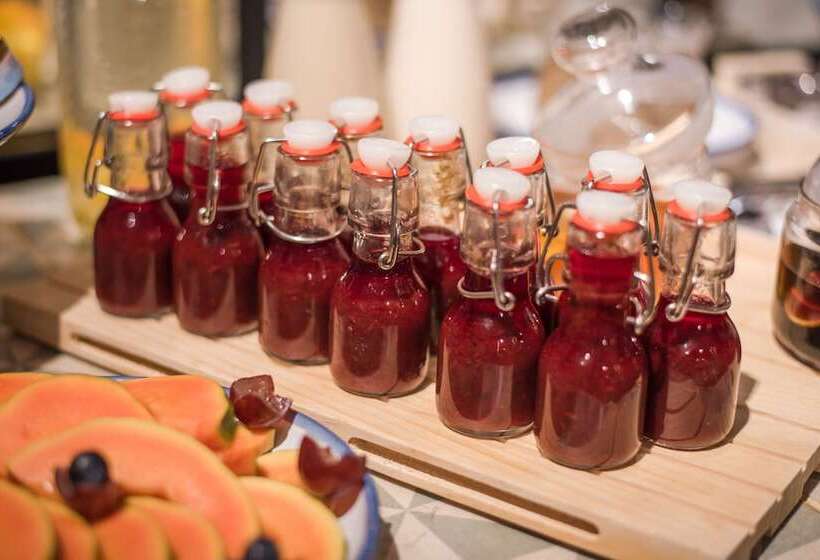 Отель Petit Palace Boqueria Garden