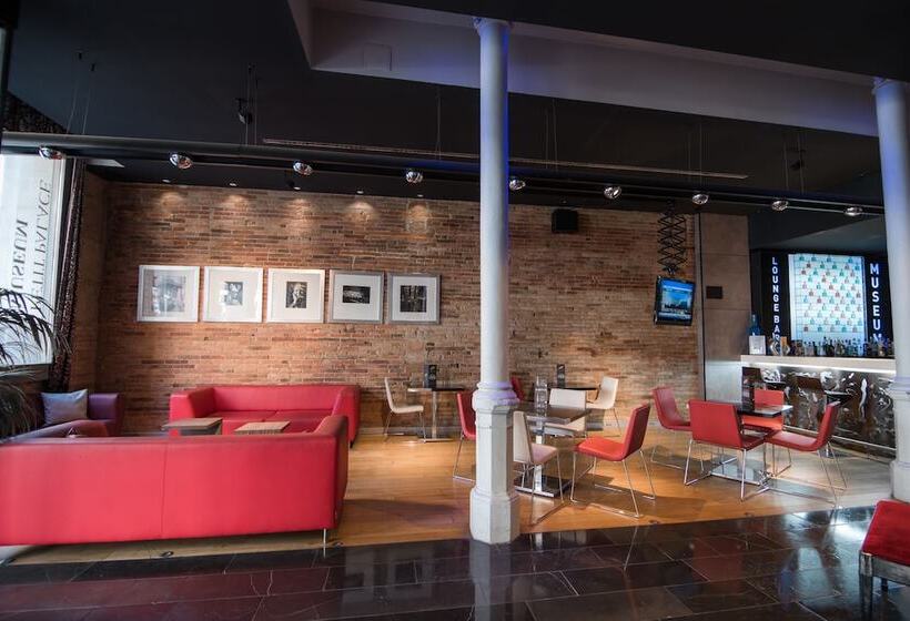 酒店 Petit Palace Museum